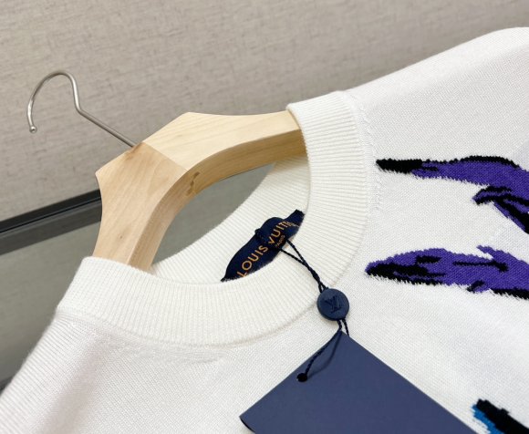 Louis Vuitton - Мужская кофта свитер KO_0409LV5 Louis Vuitton - Мужская кофта свитер KO_0409LV5