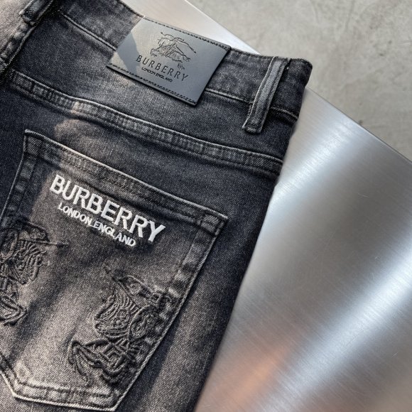 Burberry - Мужские штаны джинсы TJ_2012BU15