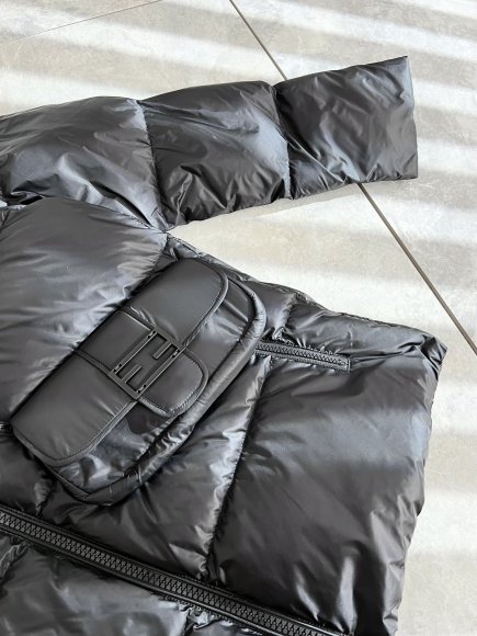 Fendi - Мужская куртка пуховик DF_0411FE2 Fendi - Мужская куртка пуховик DF_0411FE2