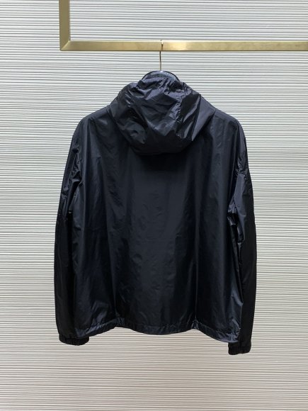 Fendi - Мужская куртка ветровка TI_1002FE4 Fendi - Мужская куртка ветровка TI_1002FE4