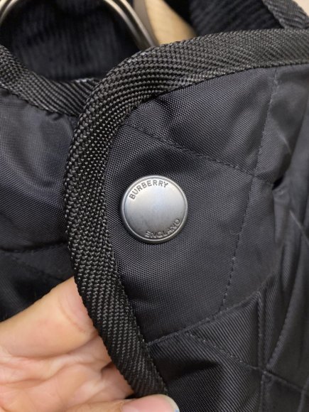 Burberry - Мужской жилет DZ_2009BU4 Burberry - Мужской жилет DZ_2009BU4