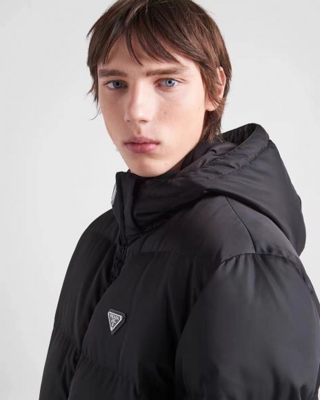 Prada Re-Nylon - Мужская куртка пуховик KN_3110PR6 Prada Re-Nylon - Мужская куртка пуховик KN_3110PR6