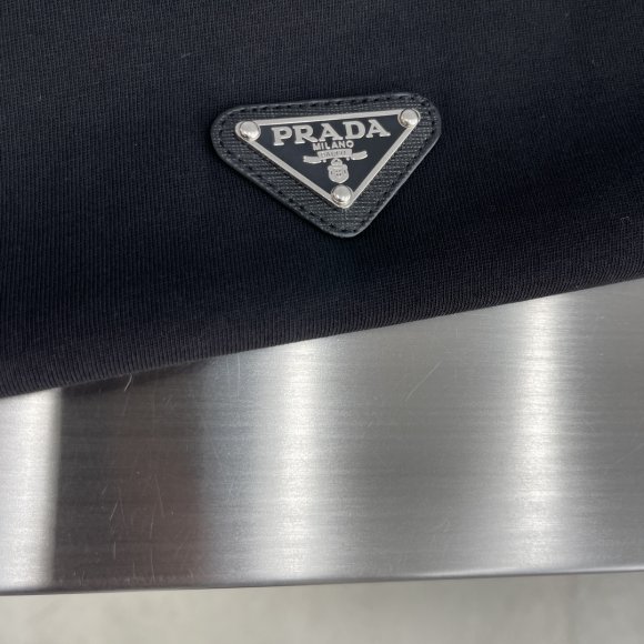 Prada - Мужской костюм футболка шорты DZ_2706PR6 Prada - Мужской костюм футболка шорты DZ_2706PR6