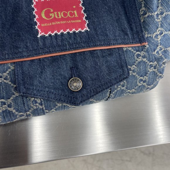 Gucci - Мужская джинсовая стеганая куртка TJ_2911GU10 Gucci - Мужская джинсовая стеганая куртка TJ_2911GU10