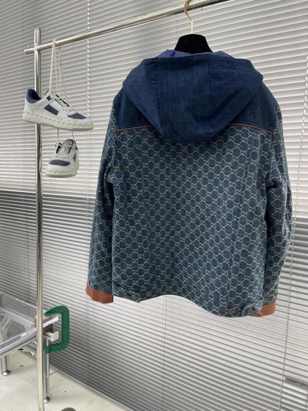 Gucci - Мужская джинсовая стеганая куртка TJ_2911GU10 Gucci - Мужская джинсовая стеганая куртка TJ_2911GU10