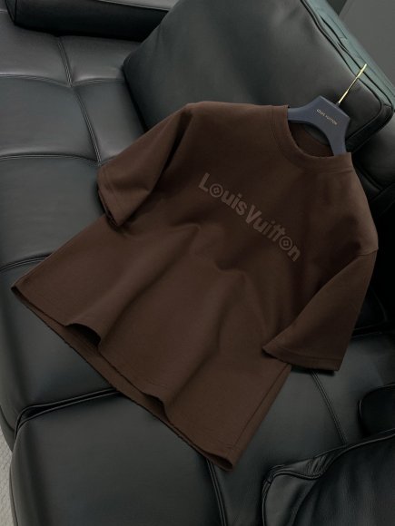 Louis Vuitton - Мужская футболка майка TI_1002LV5 Louis Vuitton - Мужская футболка майка TI_1002LV5