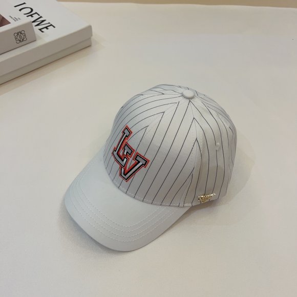 Louis Vuitton - Бейсболка кепка AO_2304LV2