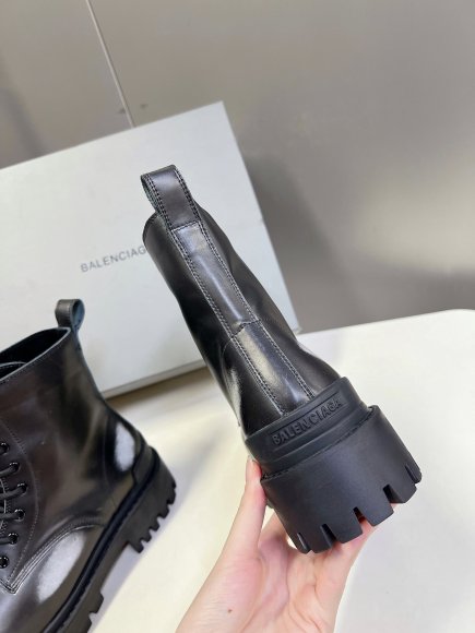 Balenciaga - Женский ботинки берцы ST3_0410BA3