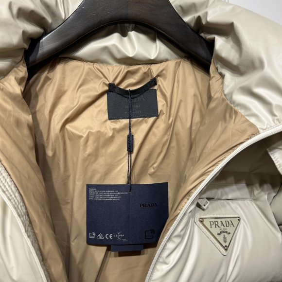 Prada - Мужская куртка пуховик KN_1811PR1 Prada - Мужская куртка пуховик KN_1811PR1