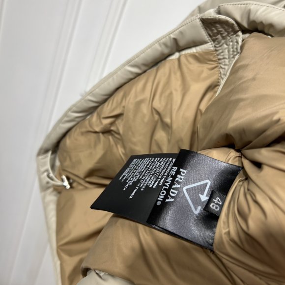 Prada - Мужская куртка пуховик KN_1811PR1 Prada - Мужская куртка пуховик KN_1811PR1