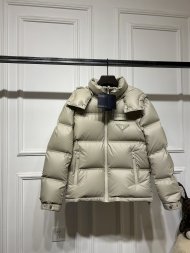 Prada - Мужская куртка пуховик KN_1811PR1 Prada - Мужская куртка пуховик KN_1811PR1