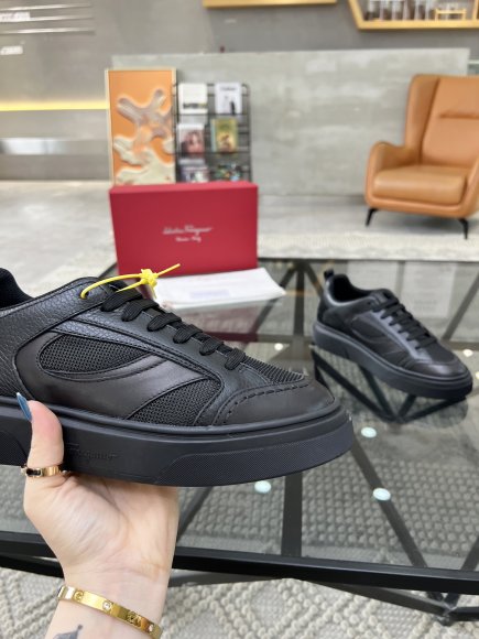 Salvatore Ferragamo - Мужские кроссовки RU_0705SF10 Salvatore Ferragamo - Мужские кроссовки RU_0705SF10