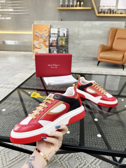 Salvatore Ferragamo - Мужские кроссовки RU_0705SF10 Salvatore Ferragamo - Мужские кроссовки RU_0705SF10