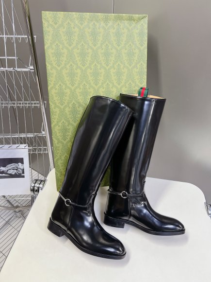 Gucci - Женские сапоги ST3_0410GU4