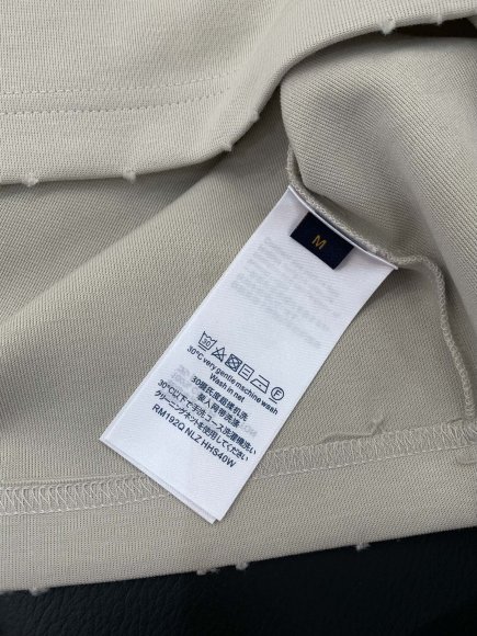 Louis Vuitton - Мужская футболка майка TI_1002LV8 Louis Vuitton - Мужская футболка майка TI_1002LV8