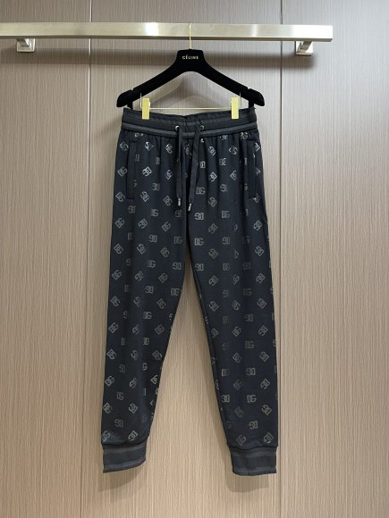 Dolce & Gabbana - Мужской спортивный костюм DZ_2009DG7 Dolce & Gabbana - Мужской спортивный костюм DZ_2009DG7