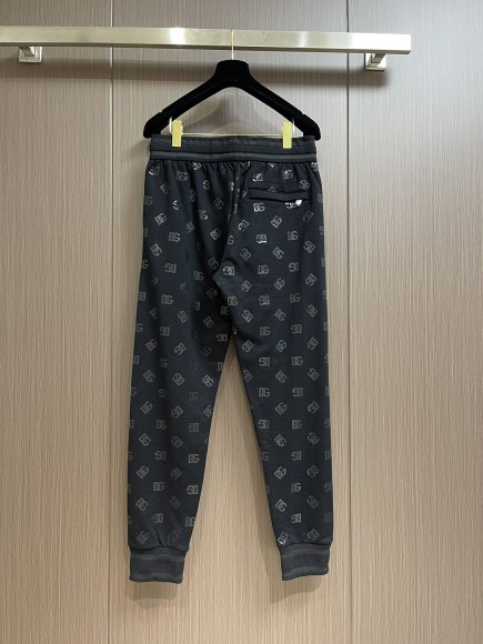 Dolce & Gabbana - Мужской спортивный костюм DZ_2009DG7 Dolce & Gabbana - Мужской спортивный костюм DZ_2009DG7