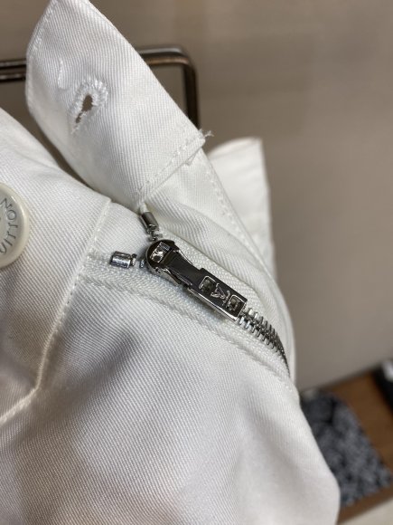 Louis Vuitton - Мужские шорты DZ_0205LV12 Louis Vuitton - Мужские шорты DZ_0205LV12