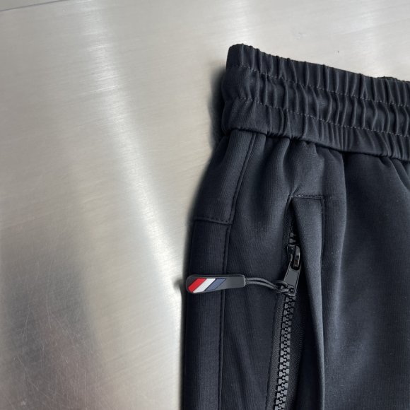 Moncler - Мужские спортивные штаны DZ_2706MO9 Moncler - Мужские спортивные штаны DZ_2706MO9