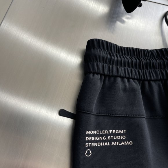 Moncler - Мужские спортивные штаны DZ_2706MO9 Moncler - Мужские спортивные штаны DZ_2706MO9