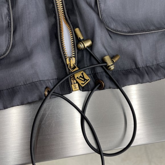 Louis Vuitton - Мужская куртка ветровка TJ_1508LV1