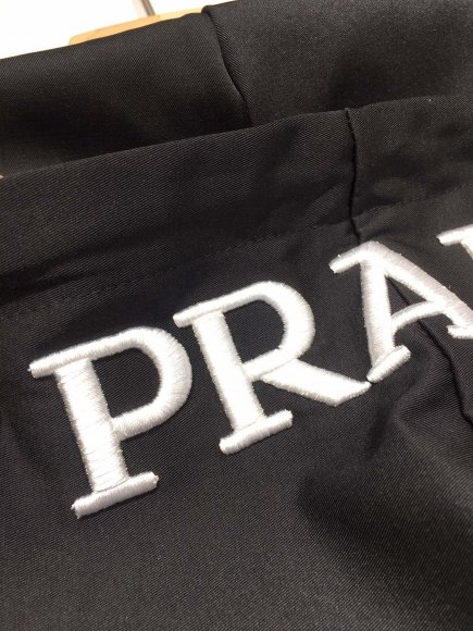 Prada - Женская куртка ветровка парка YE_2309PR5