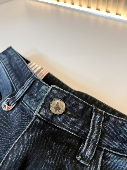 Thom Browne - Мужские джинсы штаны DF_0411TB7 Thom Browne - Мужские джинсы штаны DF_0411TB7