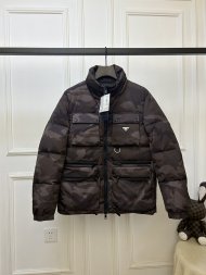 Prada - Мужская куртка пуховик KN_1811PR4 Prada - Мужская куртка пуховик KN_1811PR4