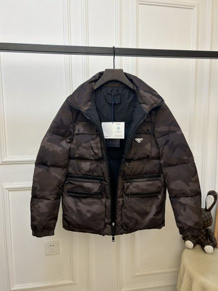 Prada - Мужская куртка пуховик KN_1811PR4 Prada - Мужская куртка пуховик KN_1811PR4