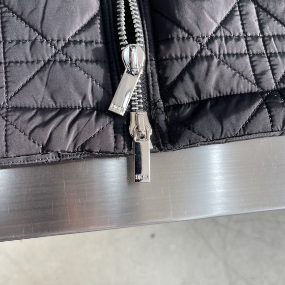 Dior - Мужская стеганая куртка TJ_1912DI1