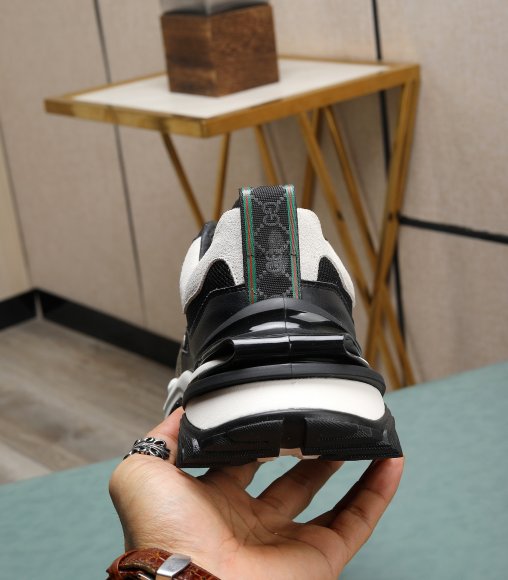 Gucci - Мужские кроссовки GTL_3110GU2