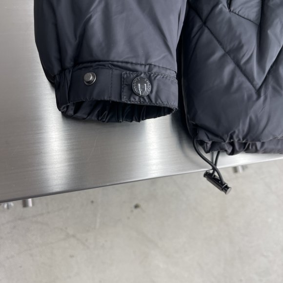 Burberry - Мужская куртка пуховик TJ_0212BU5 Burberry - Мужская куртка пуховик TJ_0212BU5