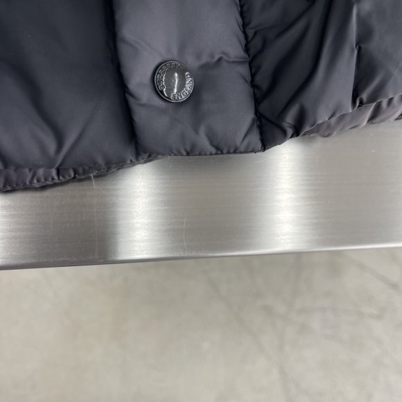 Burberry - Мужская куртка пуховик TJ_0212BU5 Burberry - Мужская куртка пуховик TJ_0212BU5