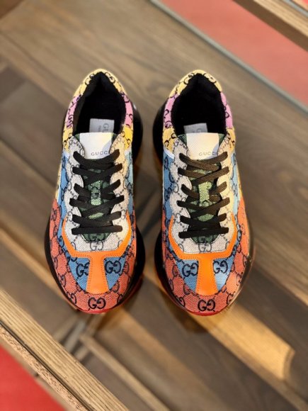Gucci Rhyton Женские кроссовки R_0702GU4