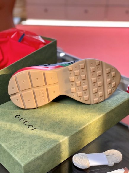 Gucci Rhyton Женские кроссовки R_0702GU4