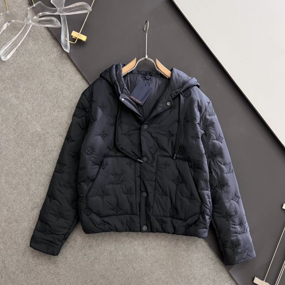 Louis Vuitton - Мужская стеганая куртка DZ_2009LV10 Louis Vuitton - Мужская стеганая куртка DZ_2009LV10