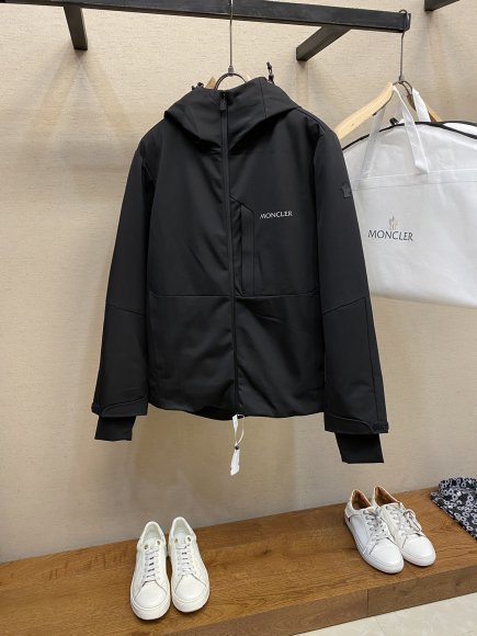 Moncler Grenoble - Мужская куртка пуховик DZ_1810MO3 Moncler Grenoble - Мужская куртка пуховик DZ_1810MO3