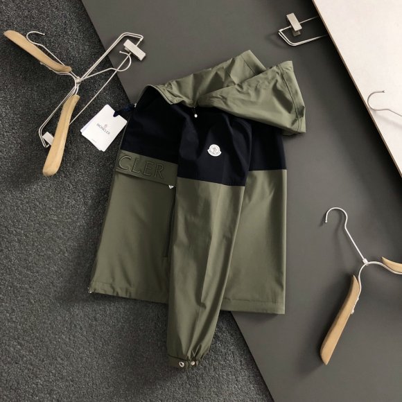 Moncler - Мужская куртка ветровка DZ_0108MO7