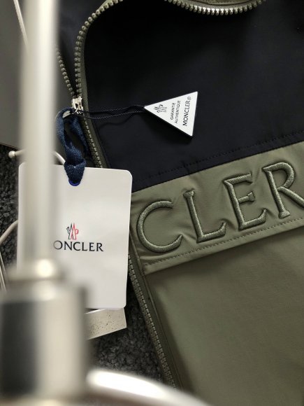 Moncler - Мужская куртка ветровка DZ_0108MO7 Moncler - Мужская куртка ветровка DZ_0108MO7