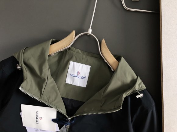 Moncler - Мужская куртка ветровка DZ_0108MO7 Moncler - Мужская куртка ветровка DZ_0108MO7