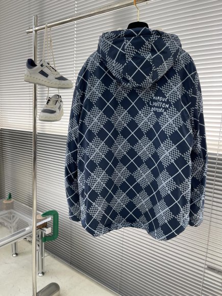 Louis Vuitton - Мужская двусторонняя куртка кофта ветровка TJ_1912LV4 Louis Vuitton - Мужская двусторонняя куртка кофта ветровка TJ_1912LV4