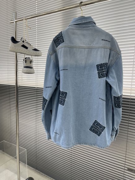 Givenchy - Мужская джинсовая рубашка куртка TJ_1508GI6 Givenchy - Мужская джинсовая рубашка куртка TJ_1508GI6