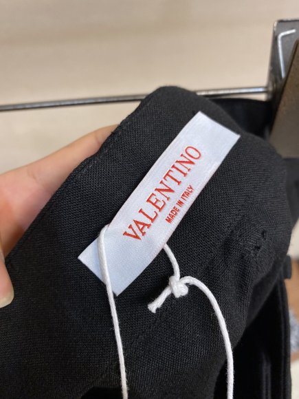 Valentino - Мужские брючные шорты DZ_0305VA6 Valentino - Мужские брючные шорты DZ_0305VA6