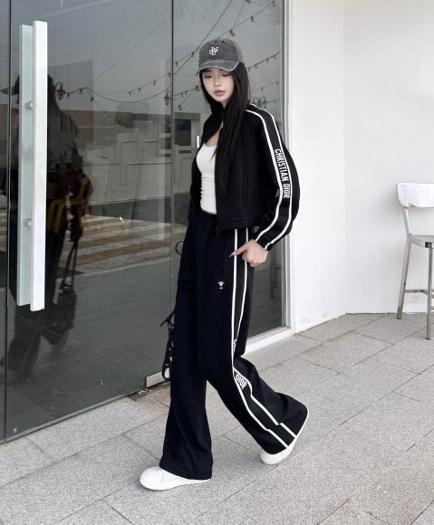 Dior - Женский спортивный костюм YE_2309DI10 Dior - Женский спортивный костюм YE_2309DI10