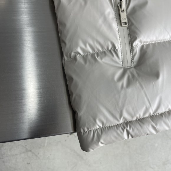 Prada - Мужская куртка пуховик TJ_0212PR9 Prada - Мужская куртка пуховик TJ_0212PR9