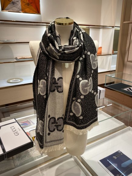 Gucci Шерстяной шарф JX_0111LV2