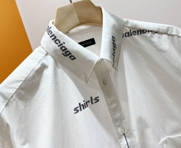 Balenciaga - Мужская рубашка KO_2405BA1 Balenciaga - Мужская рубашка KO_2405BA1