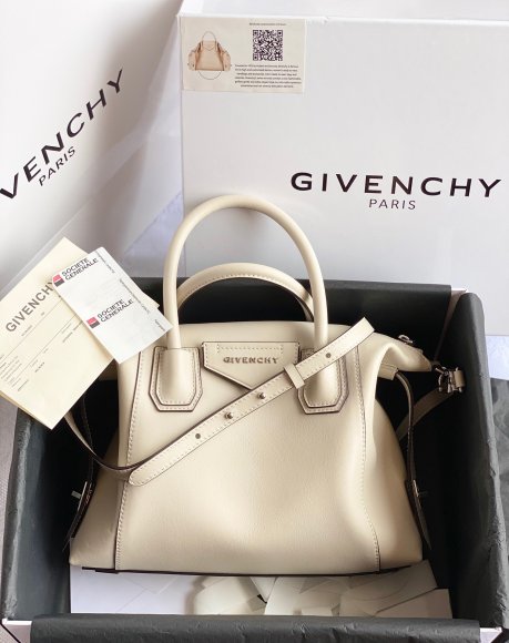 Givenchy Antigona Soft Женская сумка GI_1202GI3