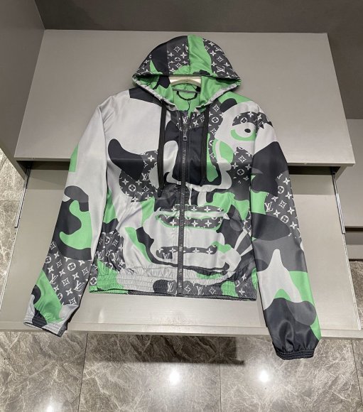 Louis Vuitton - Мужская куртка ветровка BP_0409LV7 Louis Vuitton - Мужская куртка ветровка BP_0409LV7