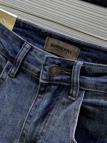 Burberry - Мужские штаны джинсы TI_2908BU4